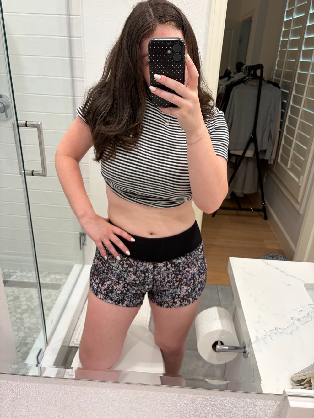 lululemon TALL size 6 Black High-Rise Floral Panel Shorts